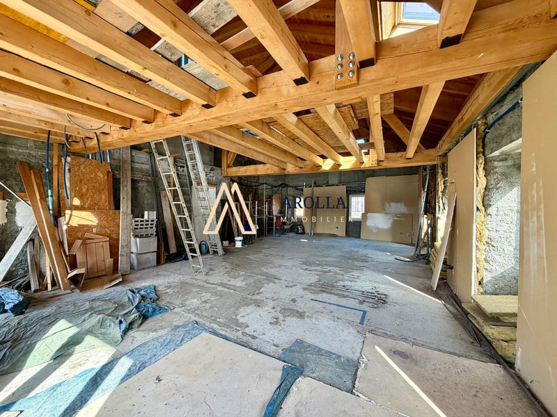 Loft - 110 m² - 2 pièces