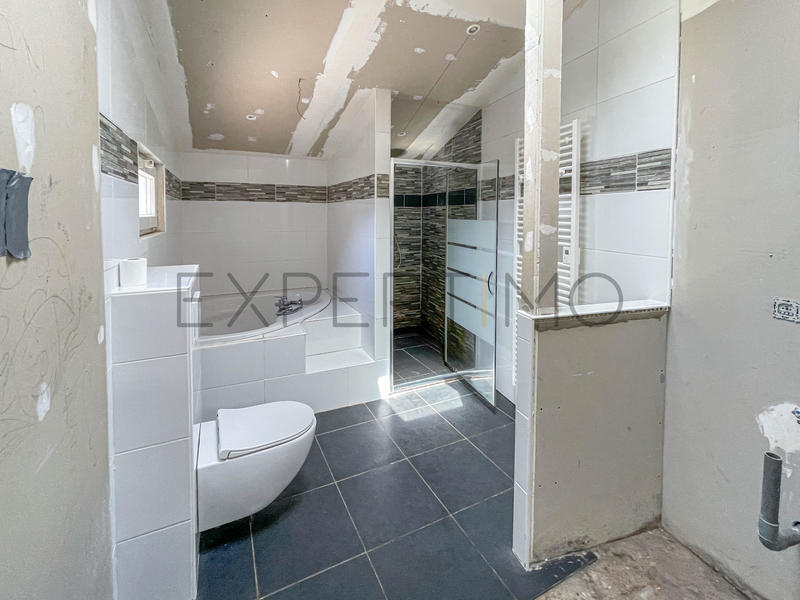 Maison - 94 m² - 4 pièces