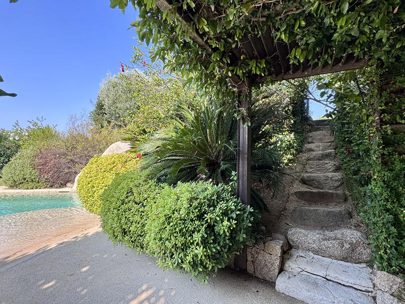 Demeure - 295 m² - 10 pièces