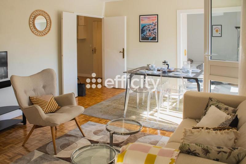 Appartement - 80 m² - 4 pièces