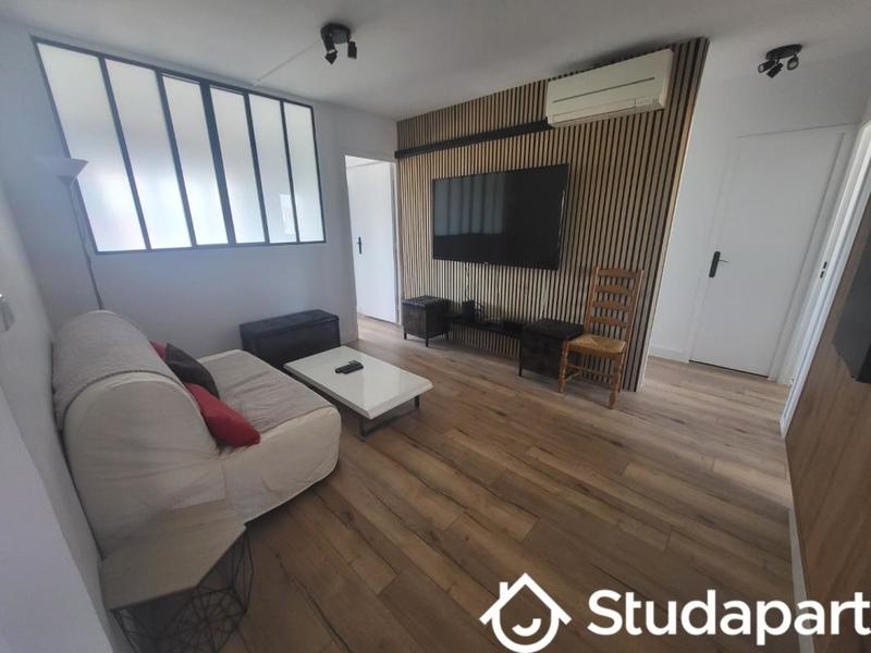 Chambre - 9 m² - 1 pièce