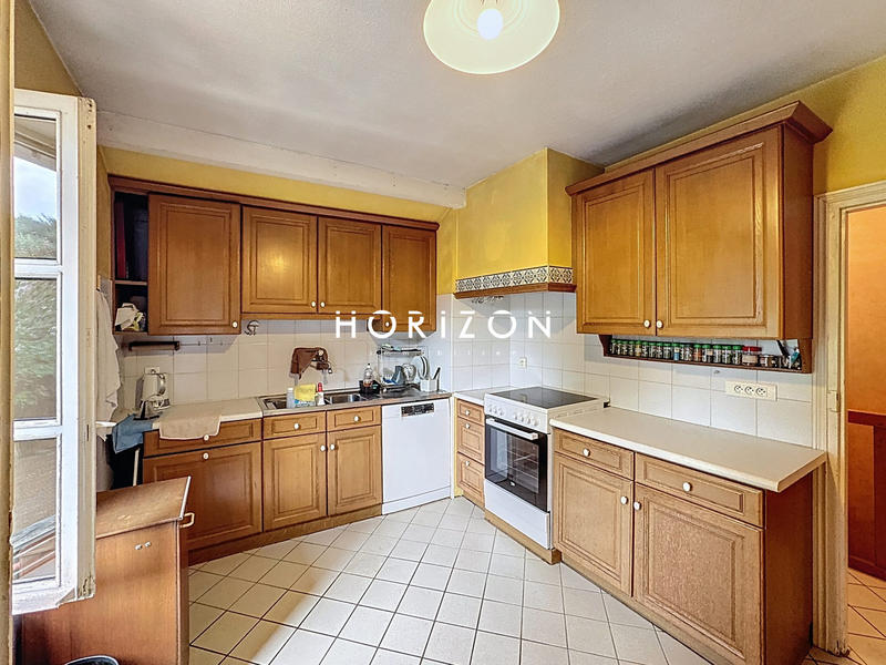 Maison ancienne - 205 m² - 8 pièces