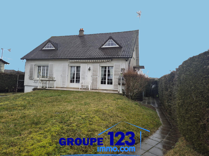 Maison - 93 m² - 4 pièces