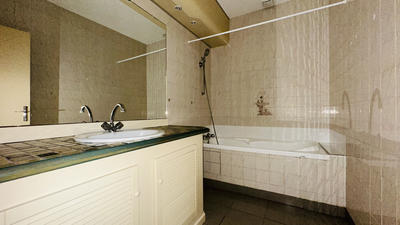 Appartement - 82 m² - 3 pièces