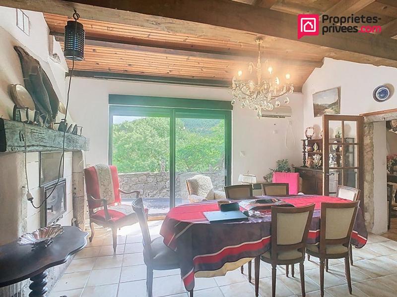 Maison - 150 m² - 8 pièces