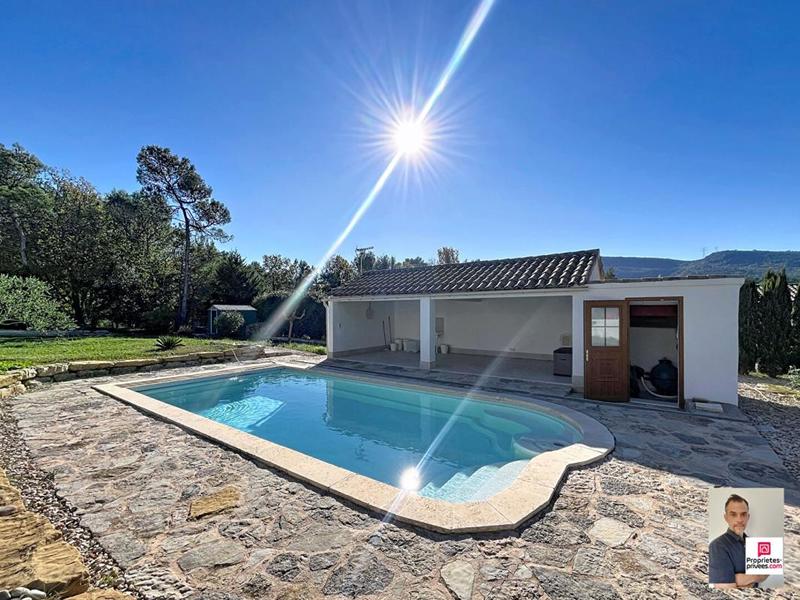 Villa - 184 m² - 7 pièces