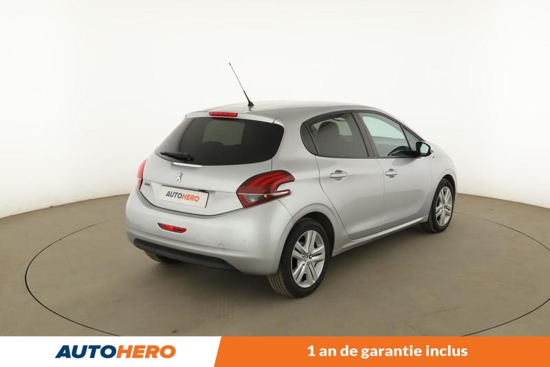 Peugeot 208 1.6 Blue-HDi Style 5p 100 ch