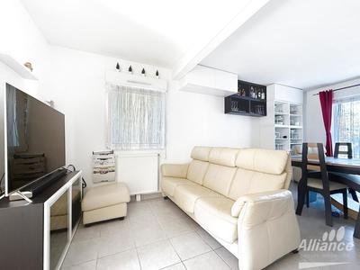 Maison - 95 m² - 4 pièces