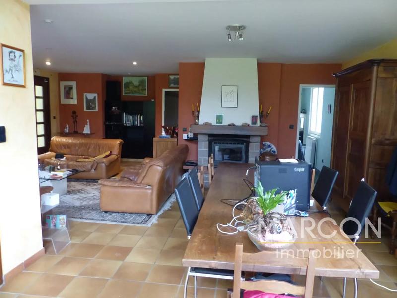 Maison - 208 m² - 7 pièces