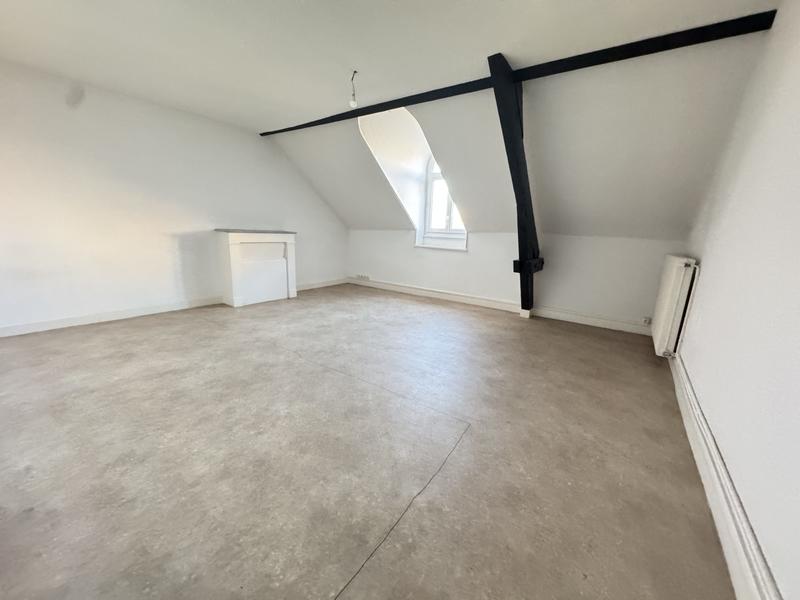 Appartement - 166 m² - 6 pièces