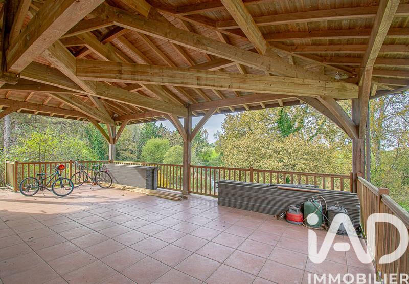 Maison - 278 m² - 10 pièces