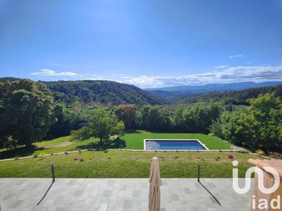 Maison - 194 m² - 7 pièces