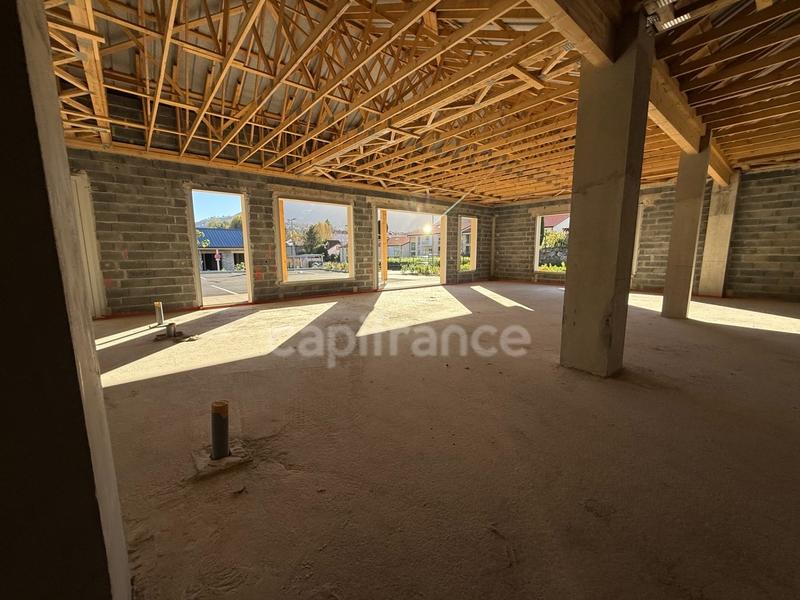 Local commercial - 190 m² - 1 pièce