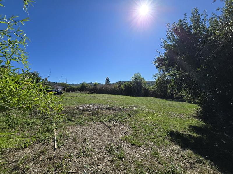 Terrain constructible - 1 355 m²