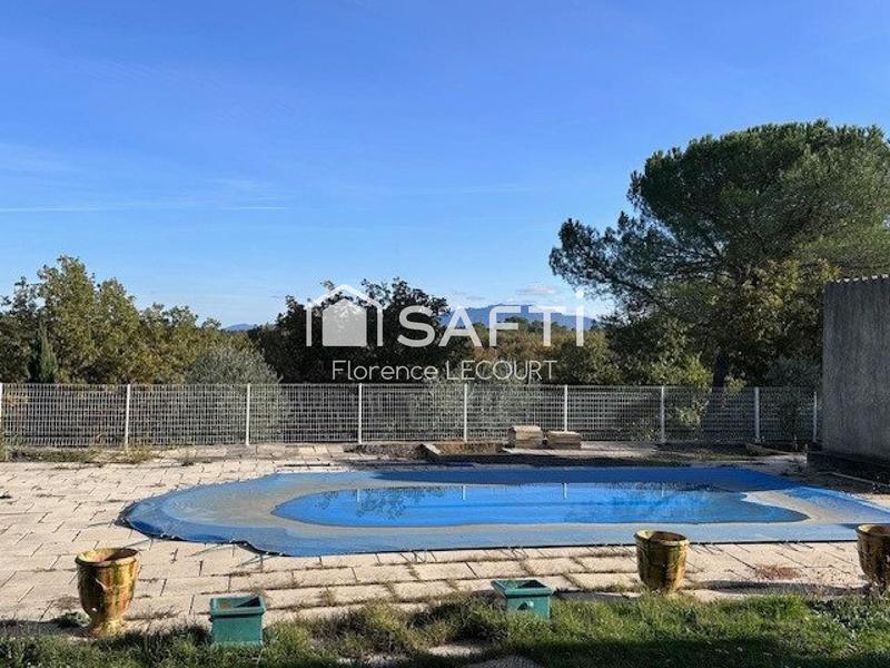 Maison - 210 m² - 5 pièces