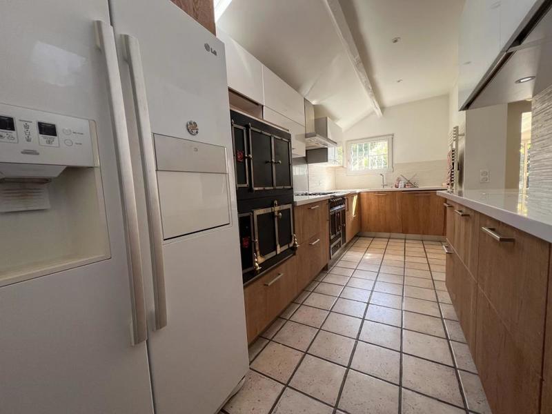 Maison - 180 m² - 6 pièces