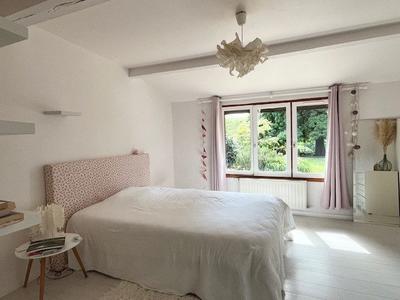 Maison traditionnelle - 107 m² - 4 pièces