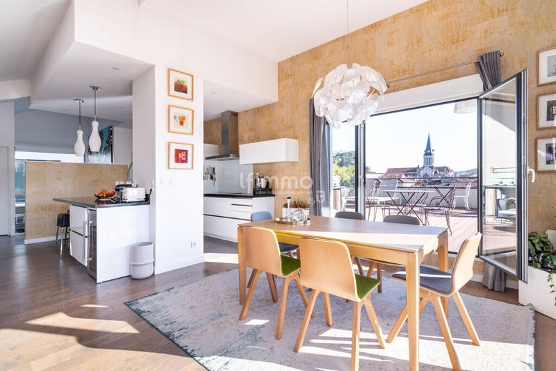 Appartement - 139 m² - 6 pièces