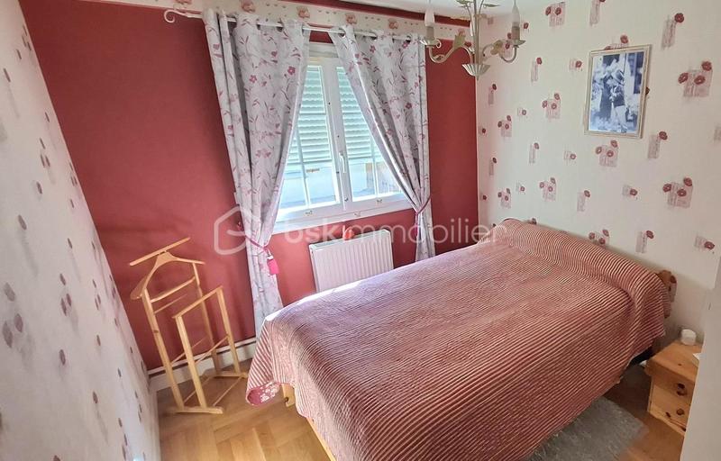 Maison - 90 m² - 5 pièces