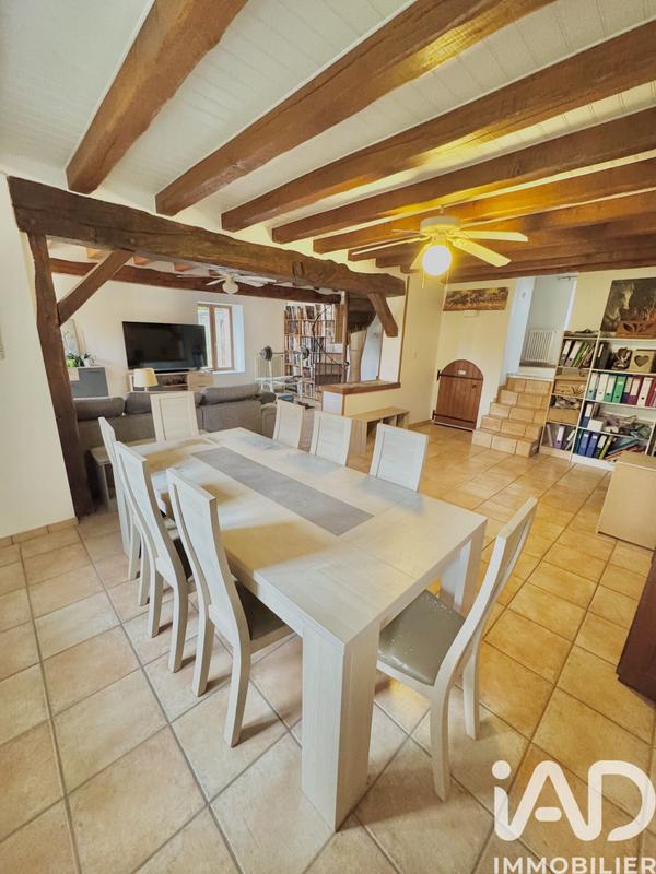 Maison - 213 m² - 8 pièces