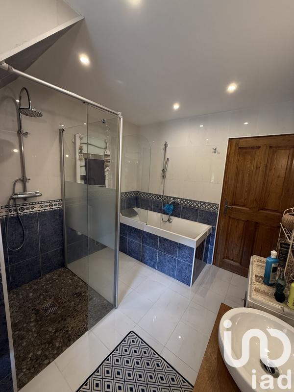 Maison - 186 m² - 7 pièces