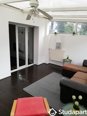 Chambre - 120 m² - 1 pièce