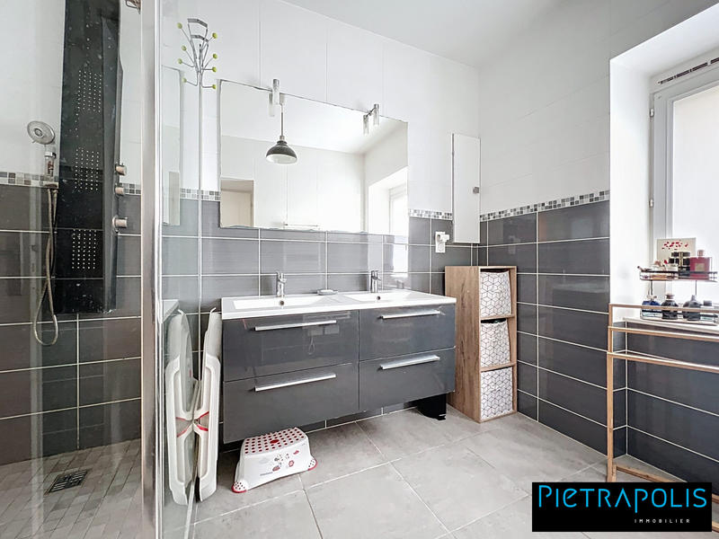 Maison - 122 m² - 5 pièces