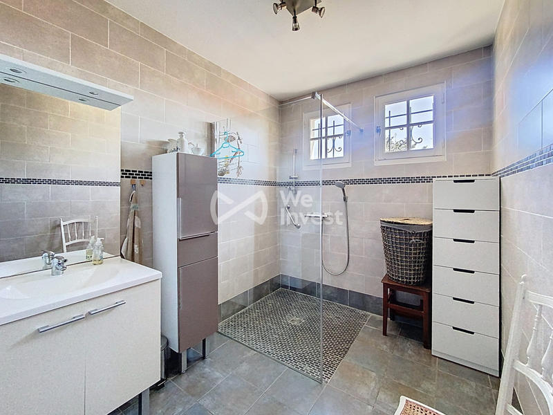 Maison - 226 m² - 6 pièces