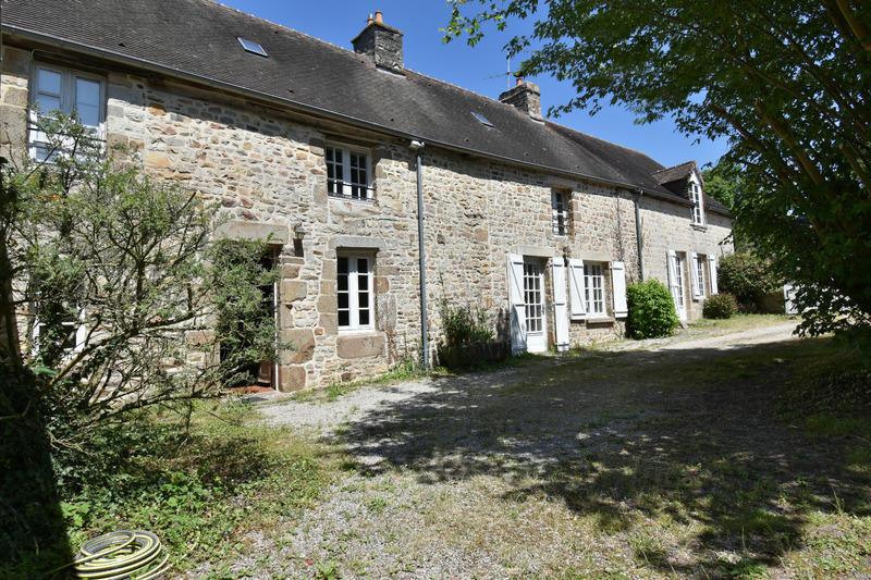 Maison - 258 m² - 10 pièces