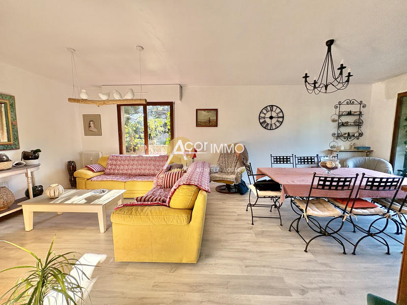 Appartement - 96 m² - 4 pièces