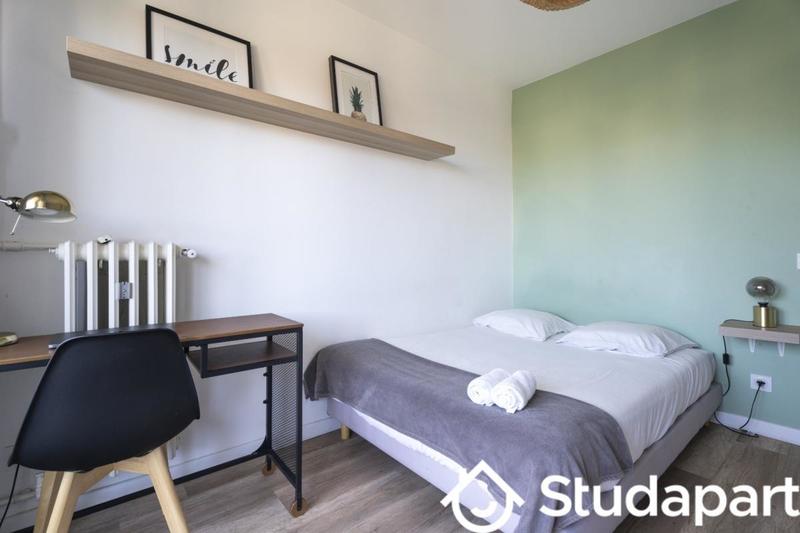 Chambre - 13 m² - 1 pièce