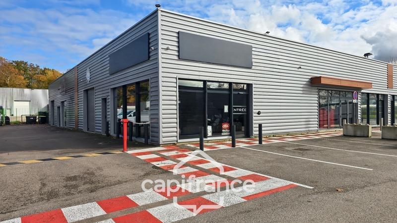 Local commercial - 175 m² - 2 pièces