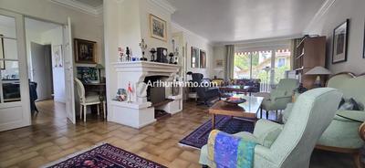 Maison - 200 m² - 6 pièces