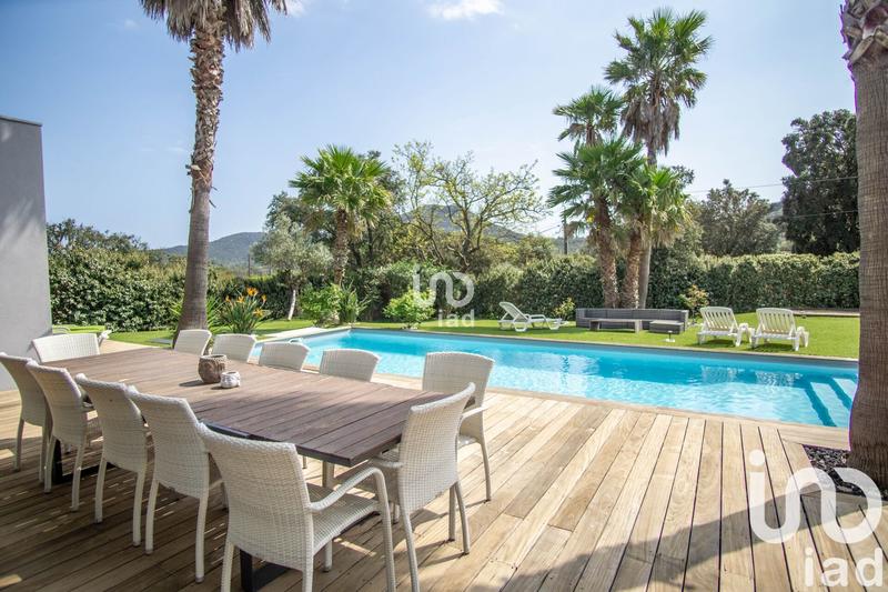 Maison - 213 m² - 5 pièces