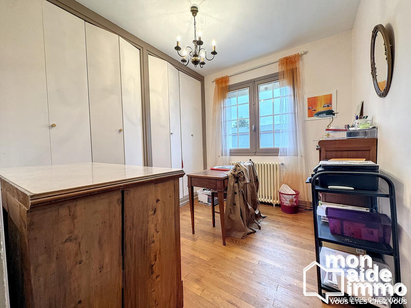 Maison - 160 m² - 10 pièces