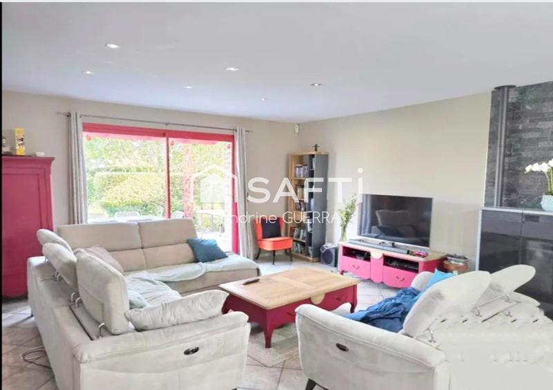 Maison - 213 m² - 8 pièces