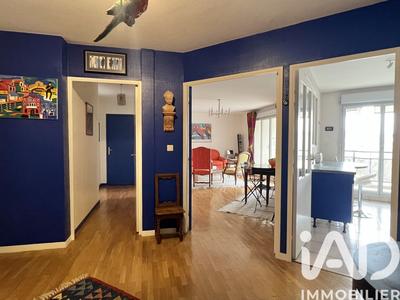 Appartement - 93 m² - 4 pièces