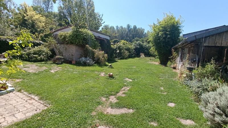 Maison - 213 m² - 12 pièces