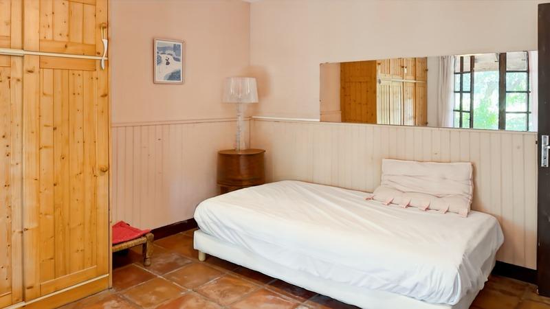 Demeure - 206 m² - 11 pièces