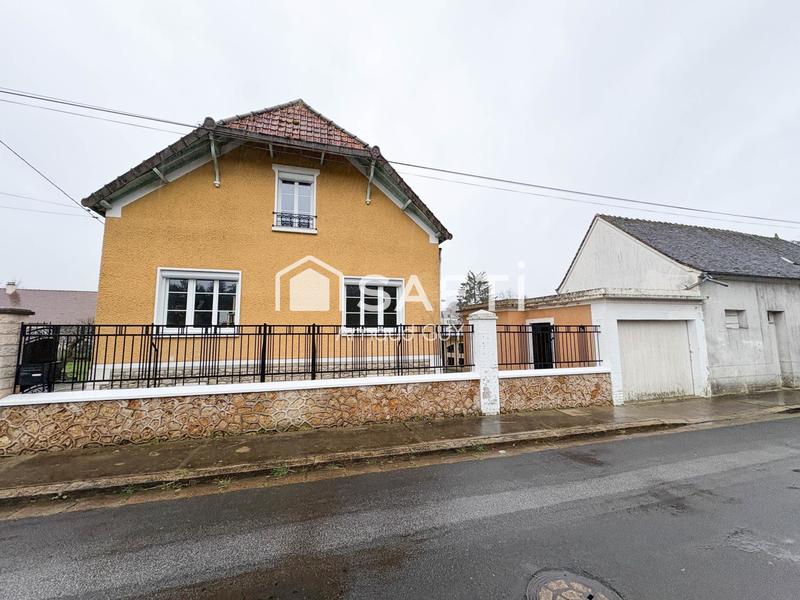 Maison - 90 m² - 5 pièces