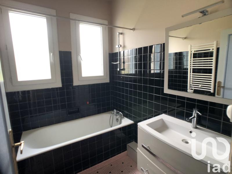 Maison - 186 m² - 9 pièces