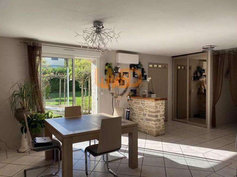 Propriété - 146 m² - 6 pièces