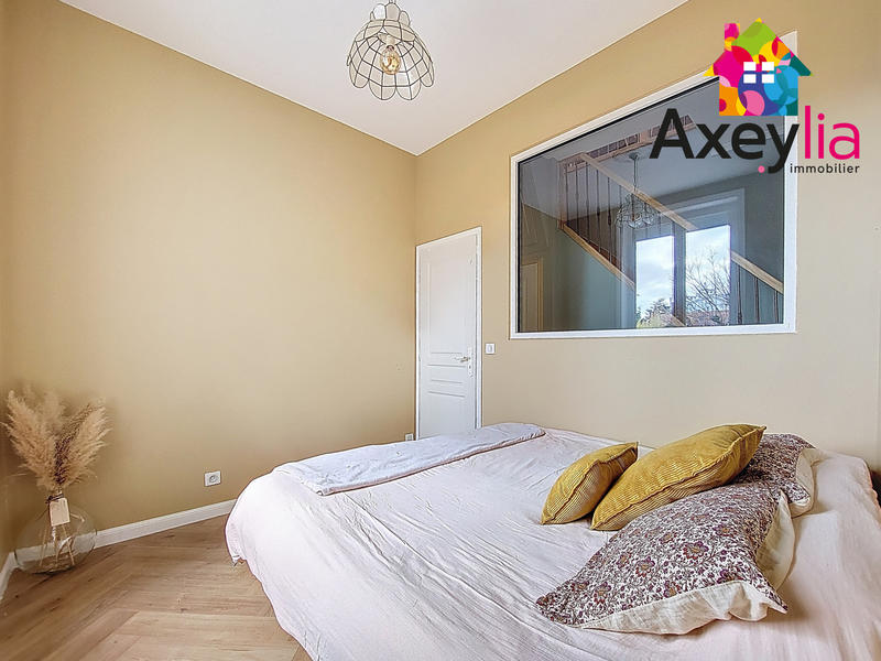 Maison - 104 m² - 5 pièces