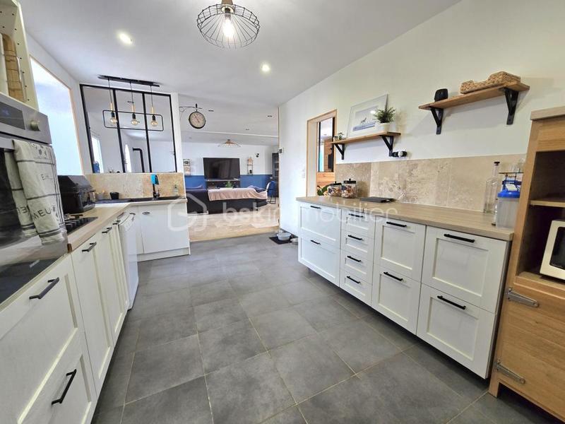 Maison - 195 m² - 6 pièces