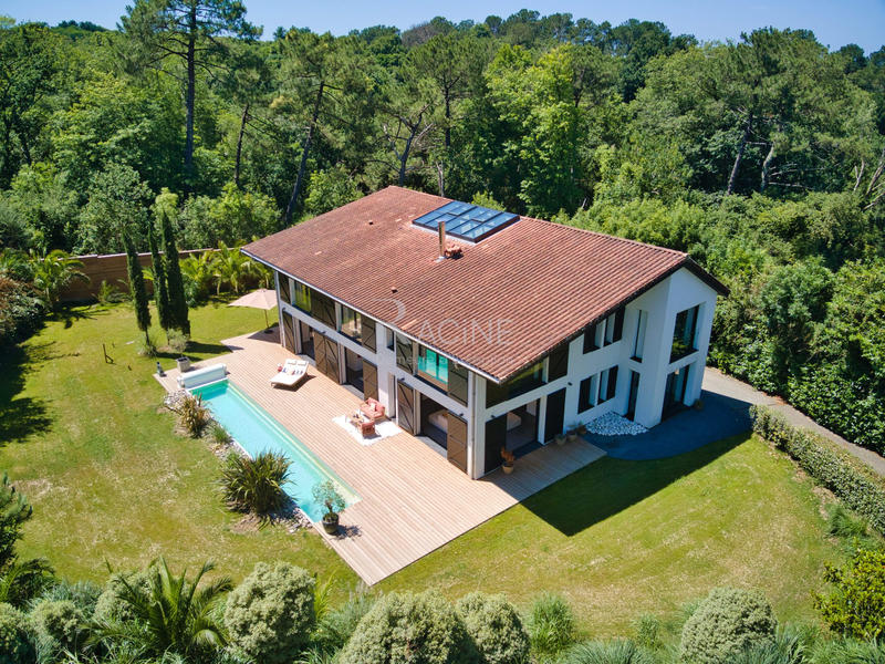 Villa - 310 m² - 7 pièces