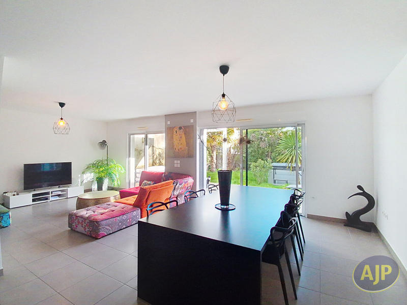 Maison - 125 m² - 6 pièces