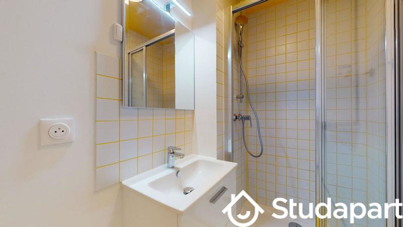 Chambre - 11 m² - 1 pièce