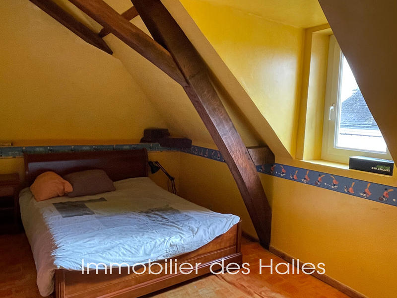 Maison - 219 m² - 9 pièces