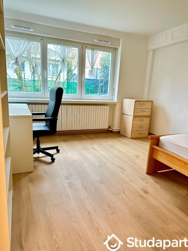 Chambre - 13 m² - 1 pièce