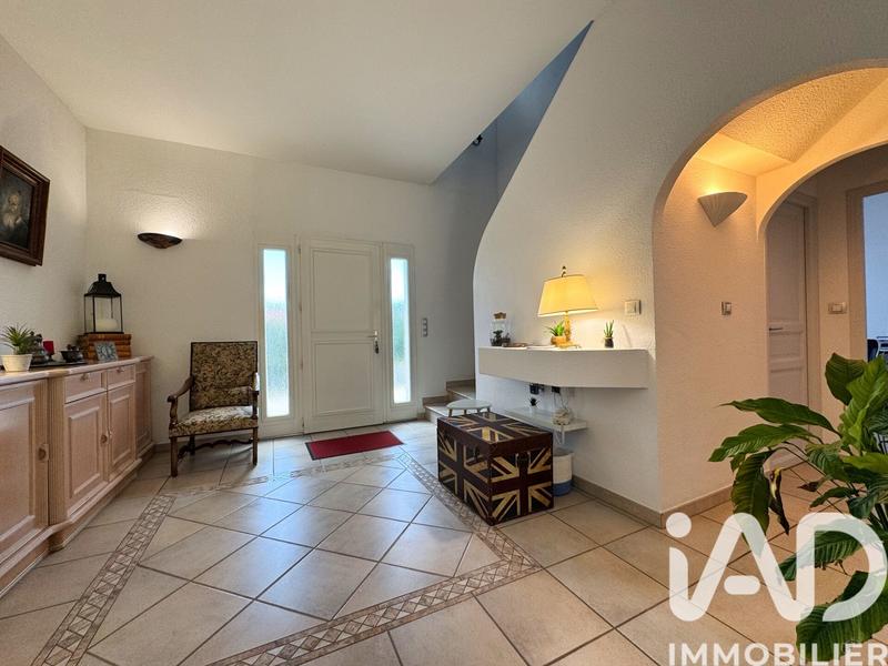 Maison - 210 m² - 7 pièces